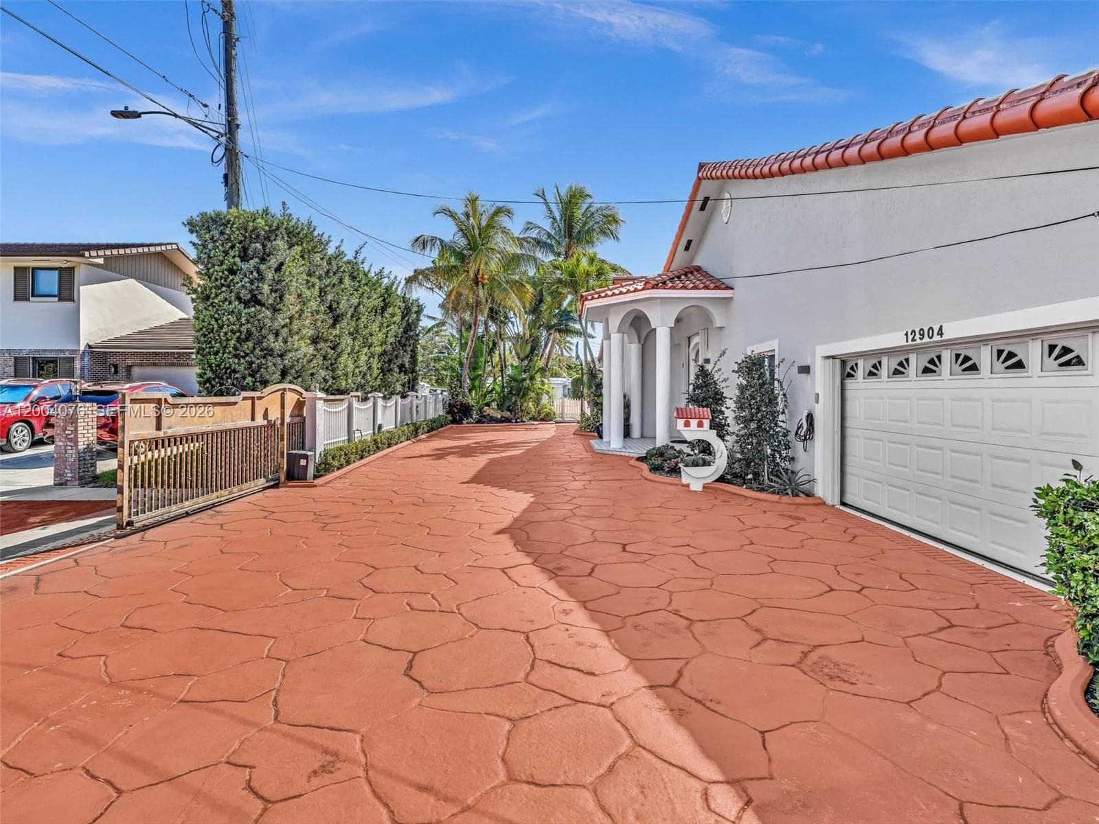 12904 Banyan Rd photo 3
