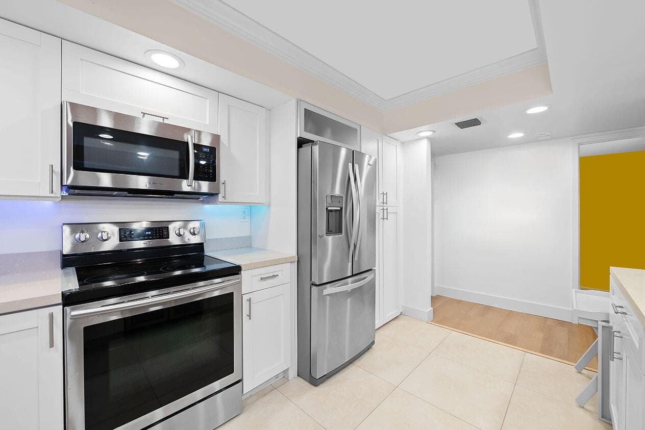 600 Parkview Drive 823 photo 8