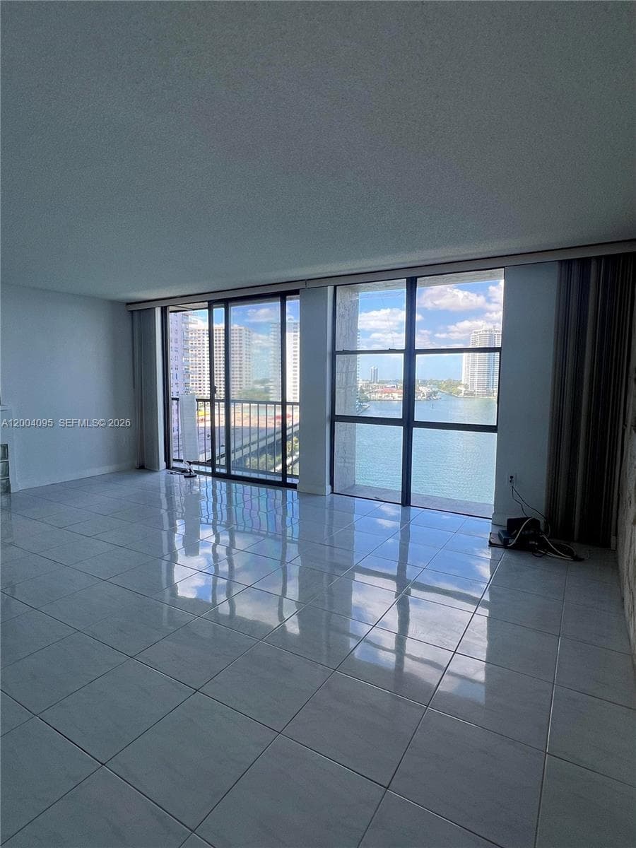 17500 N Bay Rd S907 photo 13