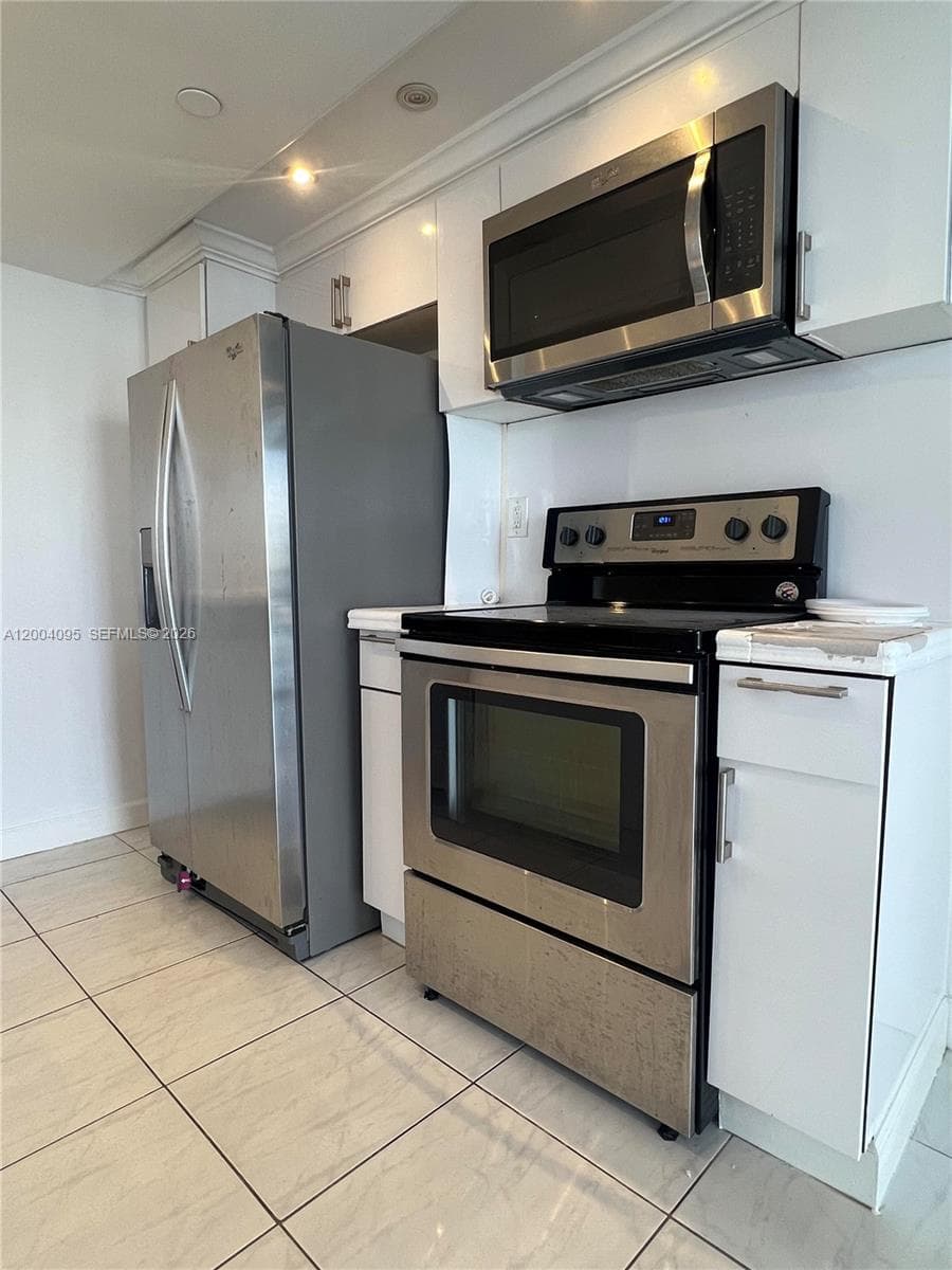 17500 N Bay Rd S907 photo 7