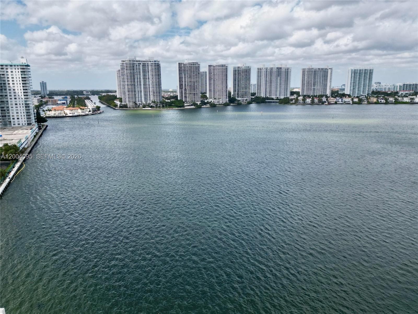 17500 Bay Rd S907 photo 3