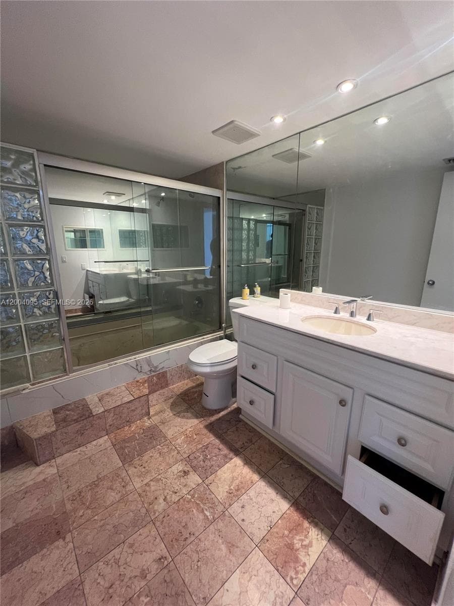 17500 Bay Rd S907 photo 21