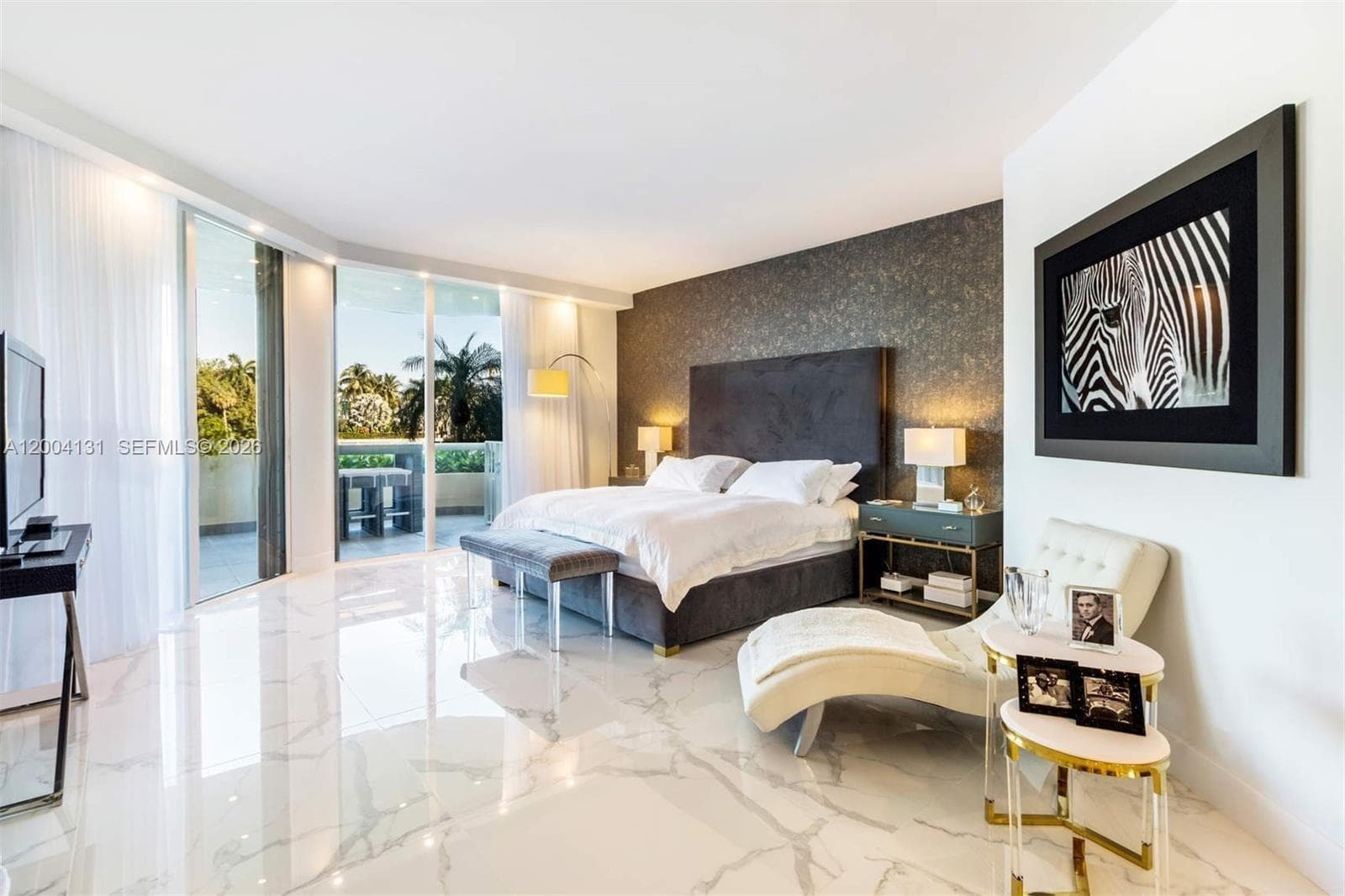 20191 Country Club Dr TH7 photo 3