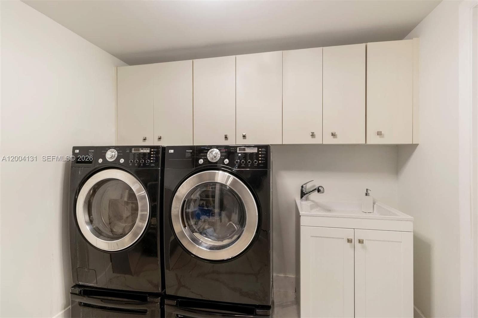 20191 Country Club Dr TH7 photo 11