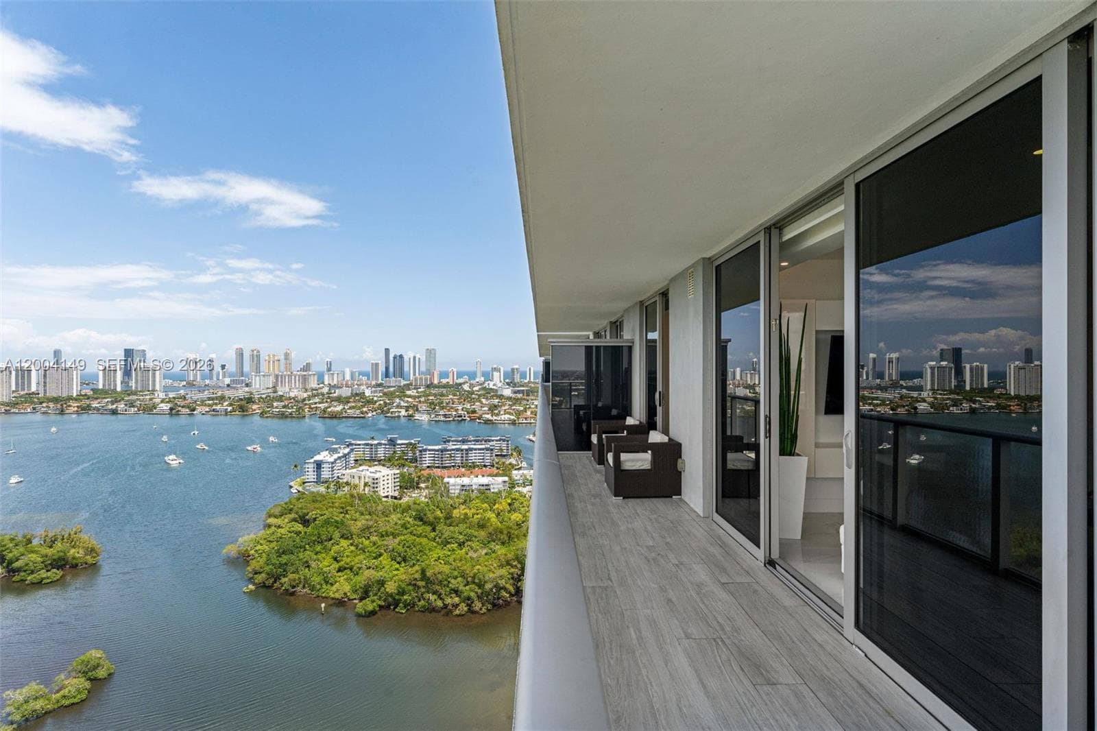 16385 Biscayne Blvd 3001 photo 1