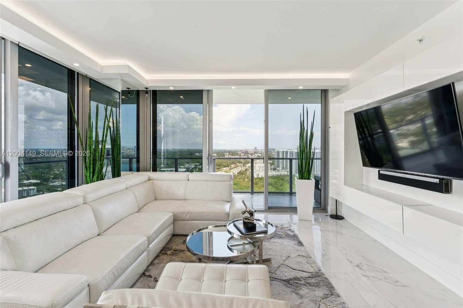 16385 Biscayne Blvd 3001 photo 9