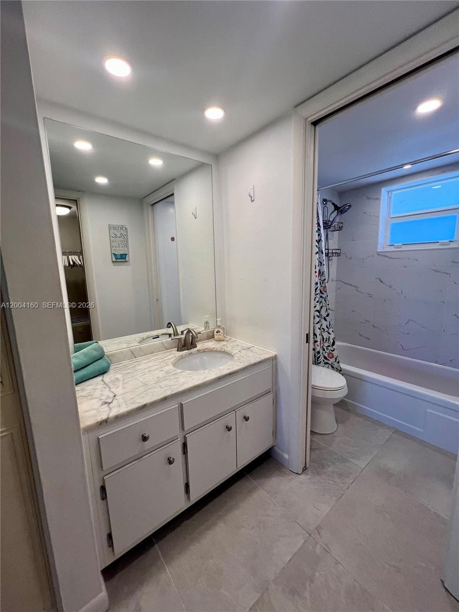 1481 Ocean Blvd 211E photo 14