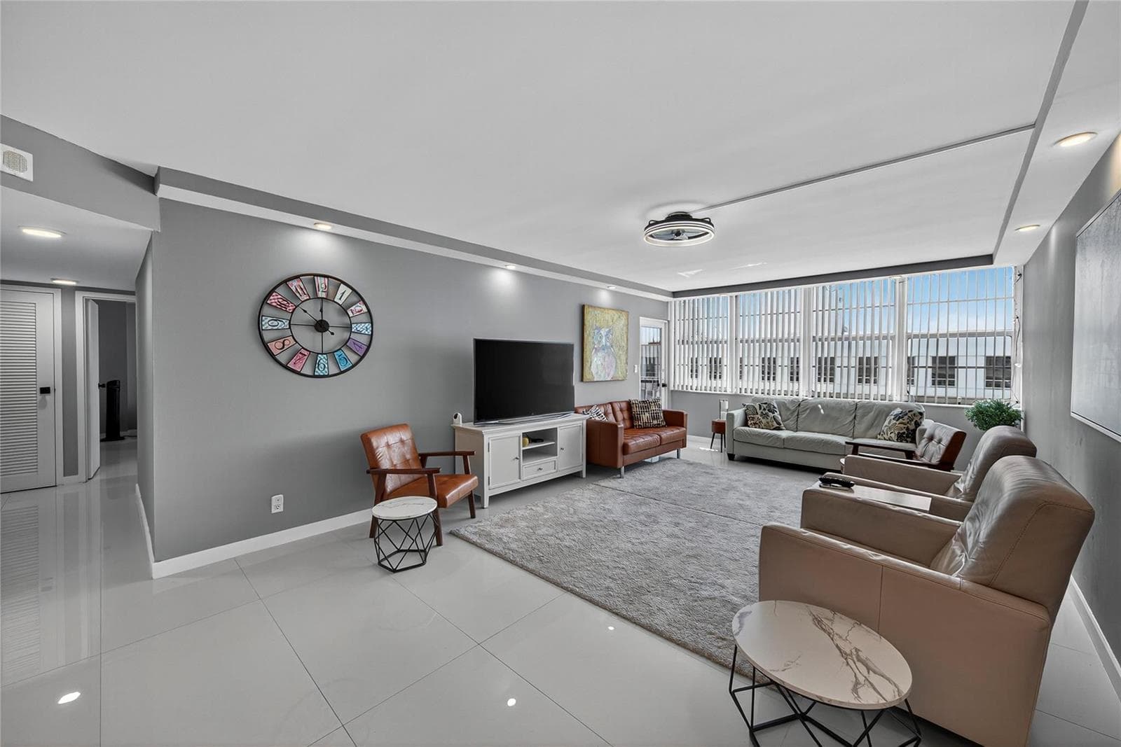 1160 N Federal Highway 1022 photo 8