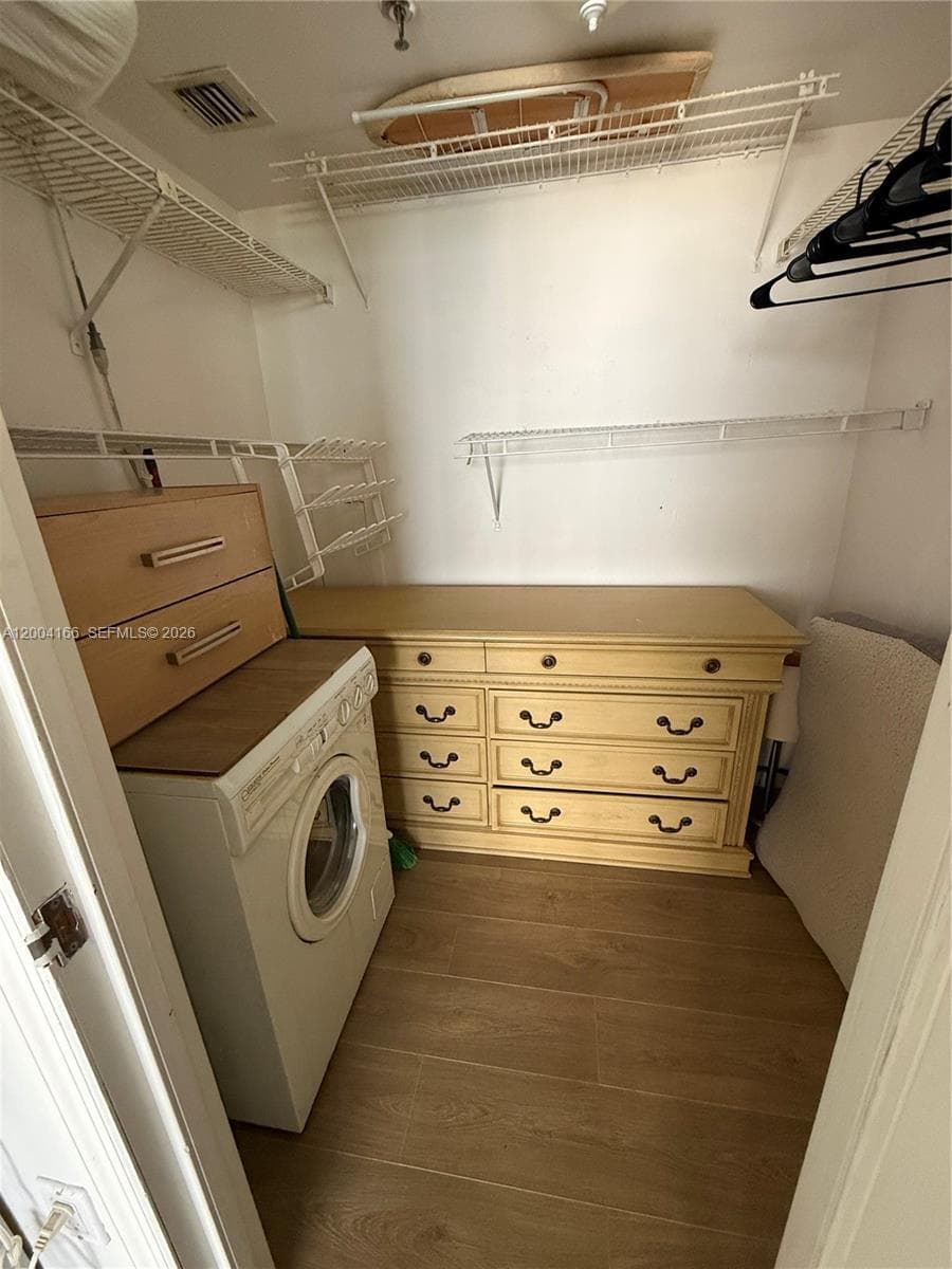 555 15th St 420 photo 12