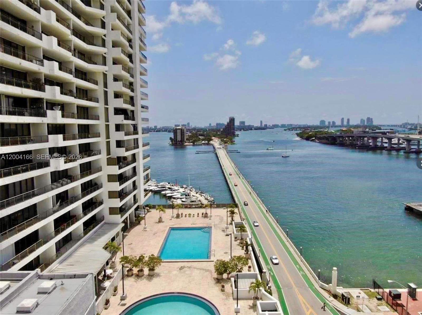 555 15th St 420 photo 22