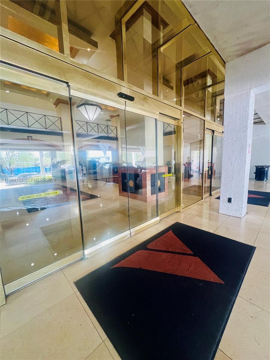 555 15th St 420 photo 18