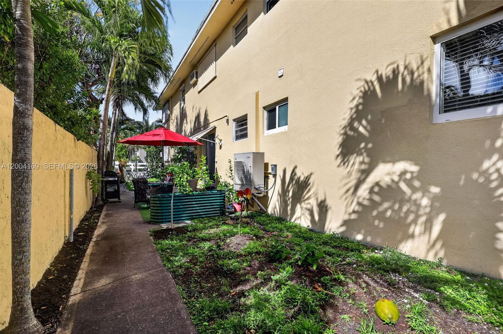 1820 Venice Park Dr 102 photo 23