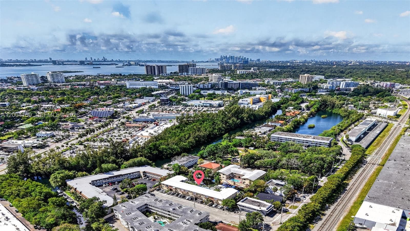 1820 Venice Park Dr 102 photo 1