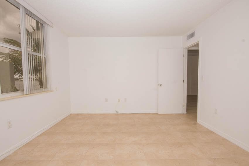 301 Croton Avenue 310 photo 11