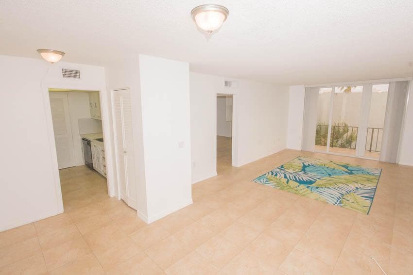 301 Croton Avenue 310 photo 8