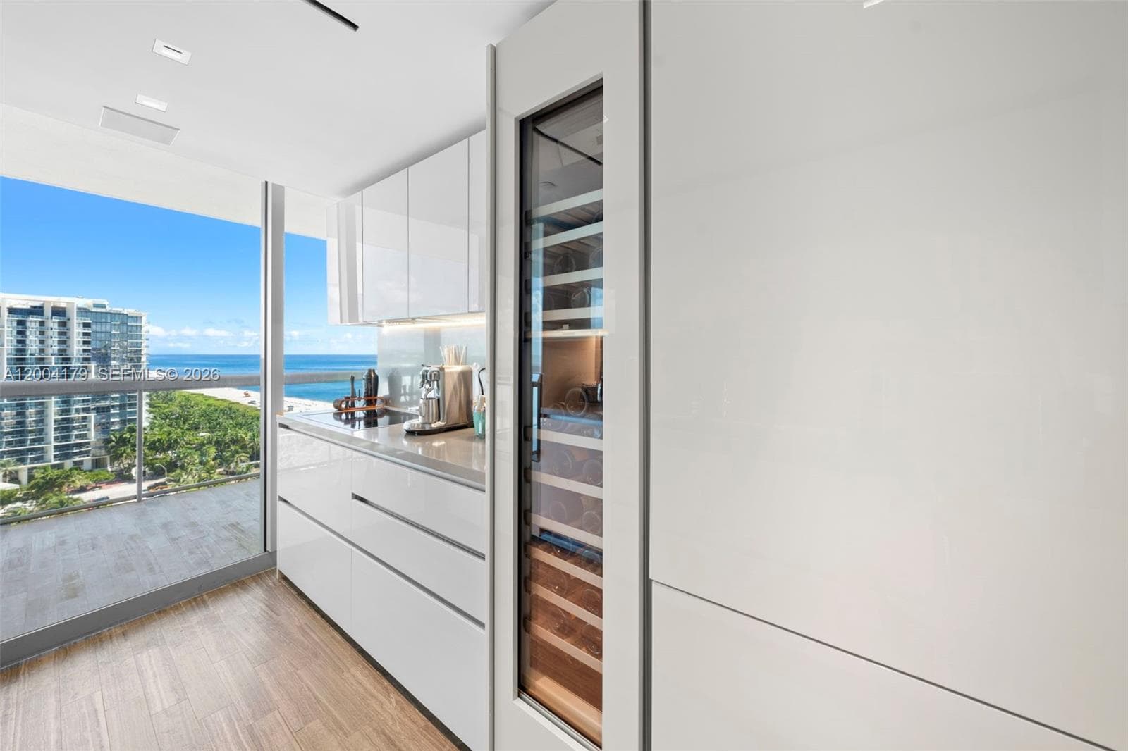 101 20th St 2007 photo 17