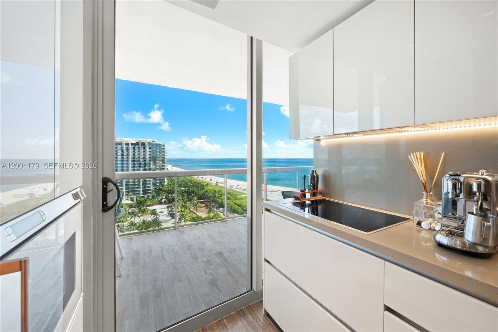 101 20th St 2007 photo 16