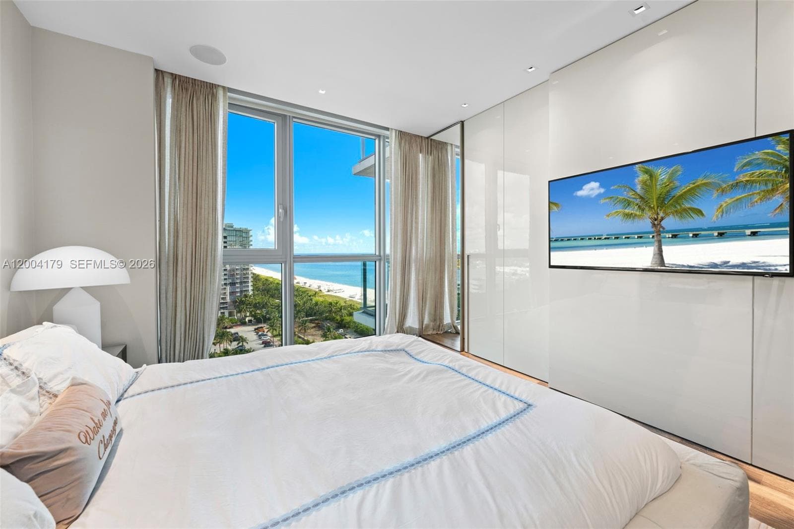 101 20th St 2007 photo 22