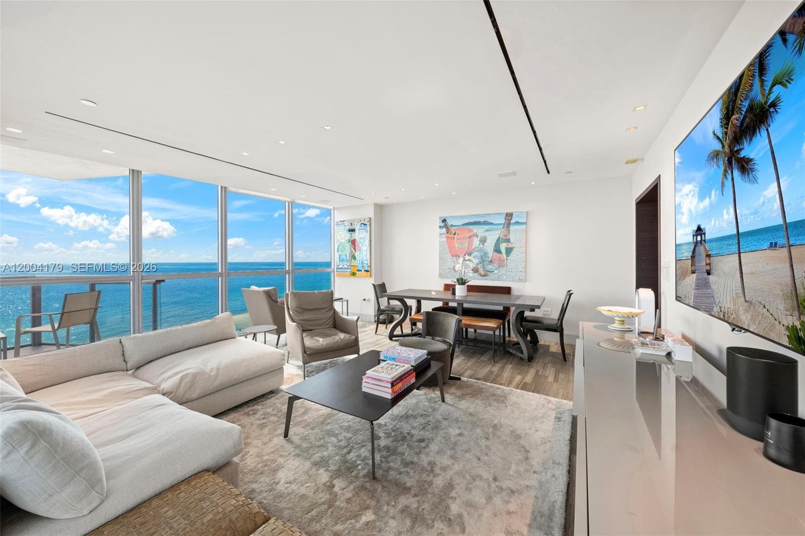 101 20th St 2007 photo 10