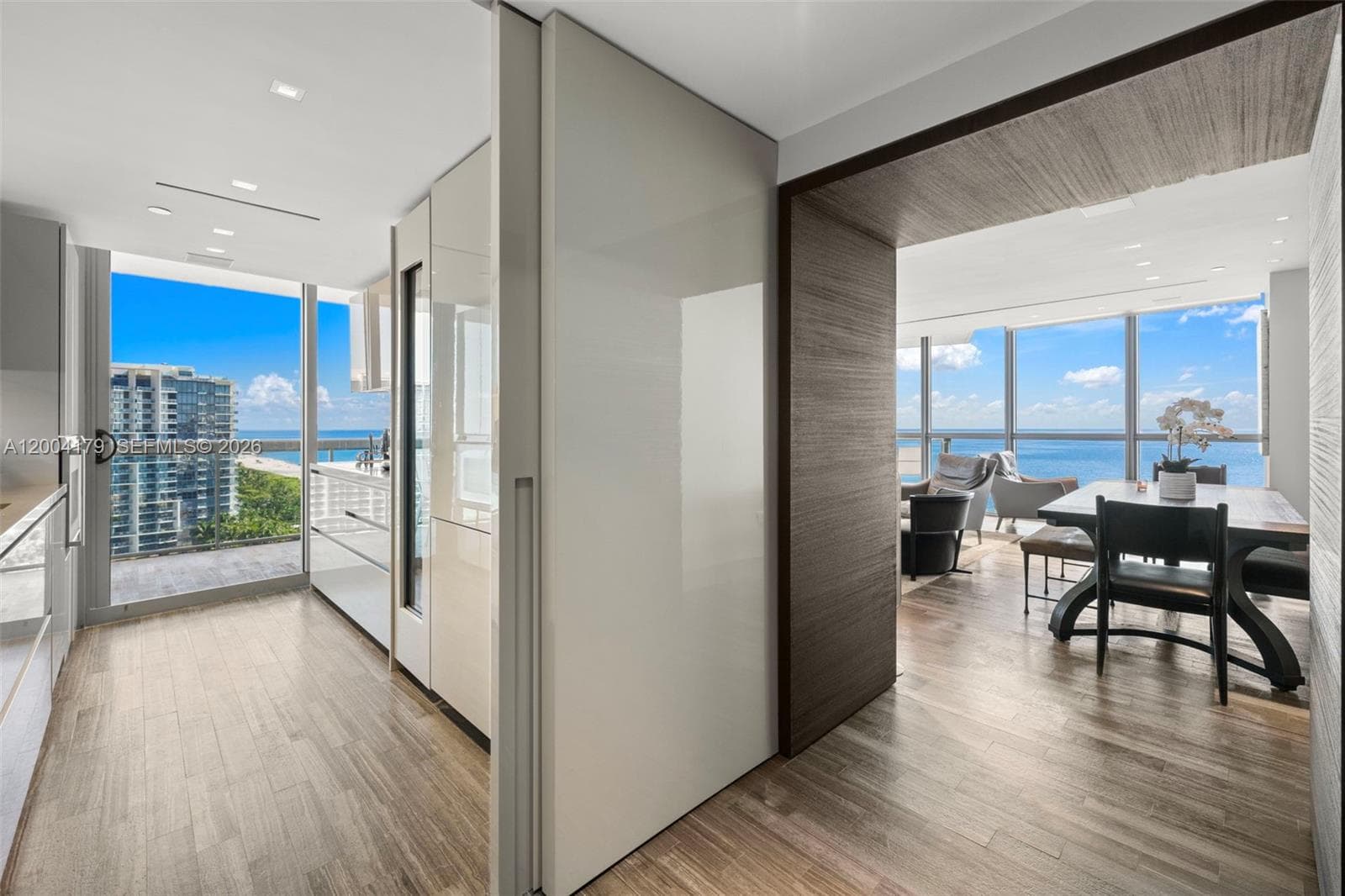 101 20th St 2007 photo 15