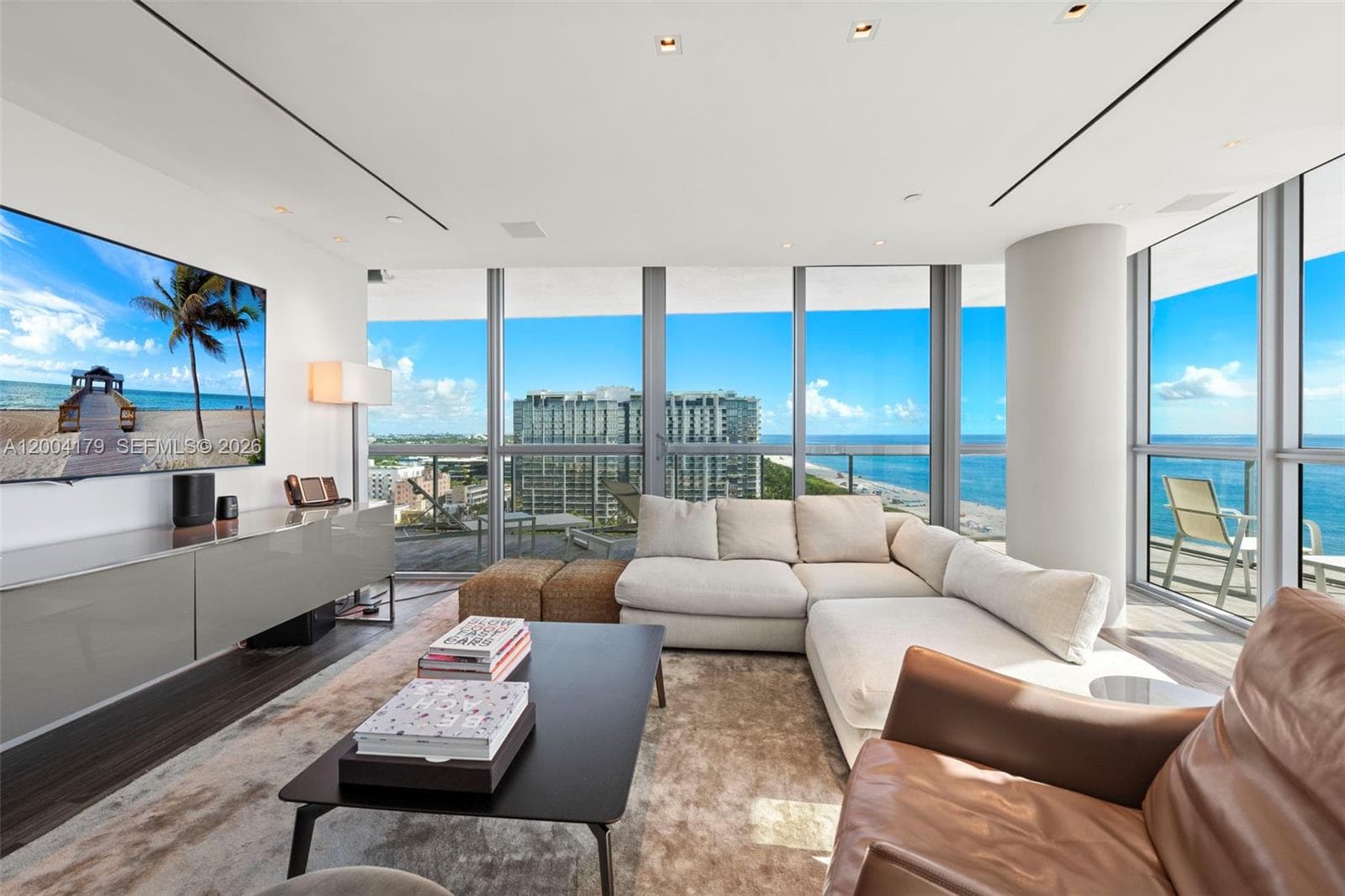 101 20th St 2007 photo 11