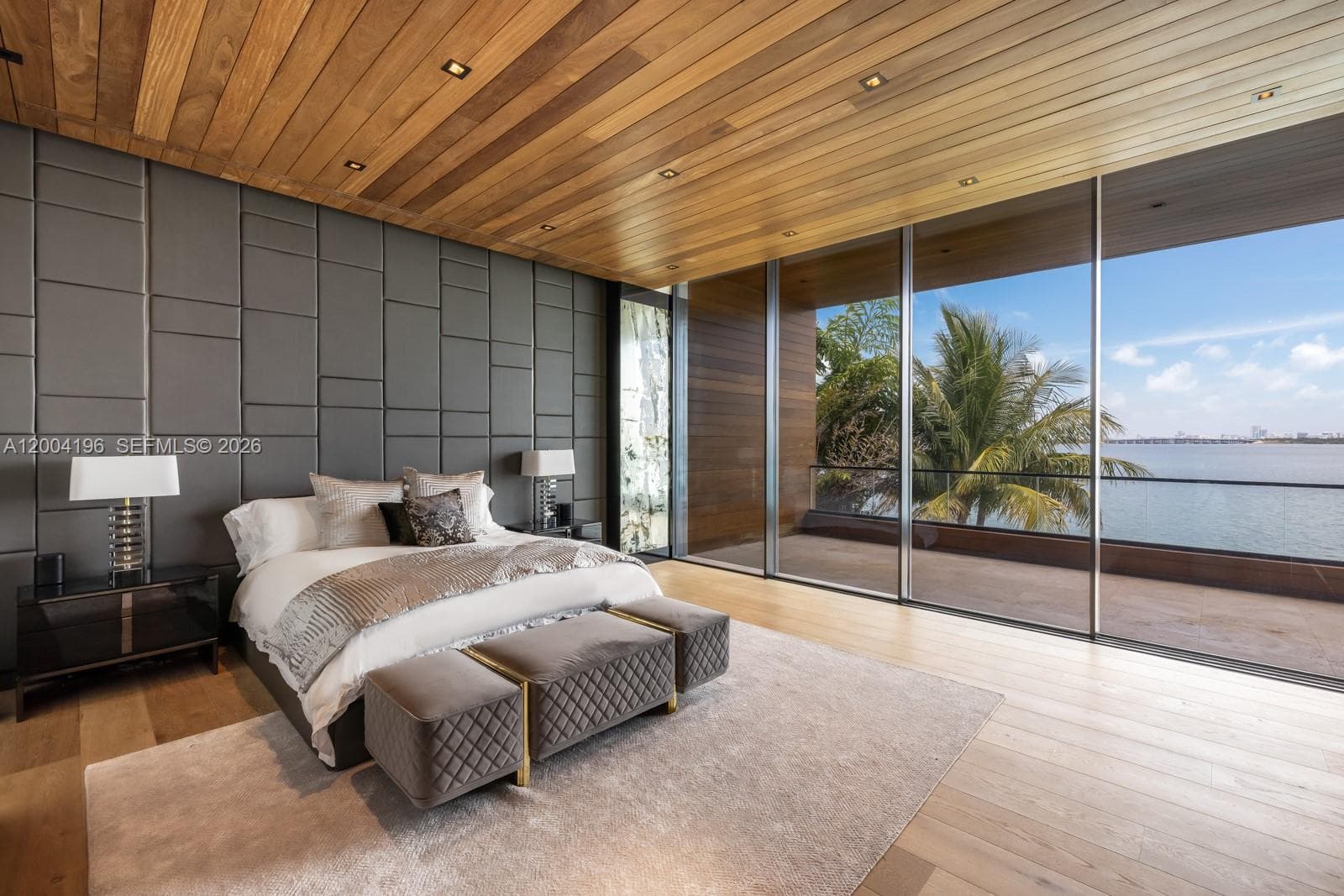 825 Dilido Dr photo 13