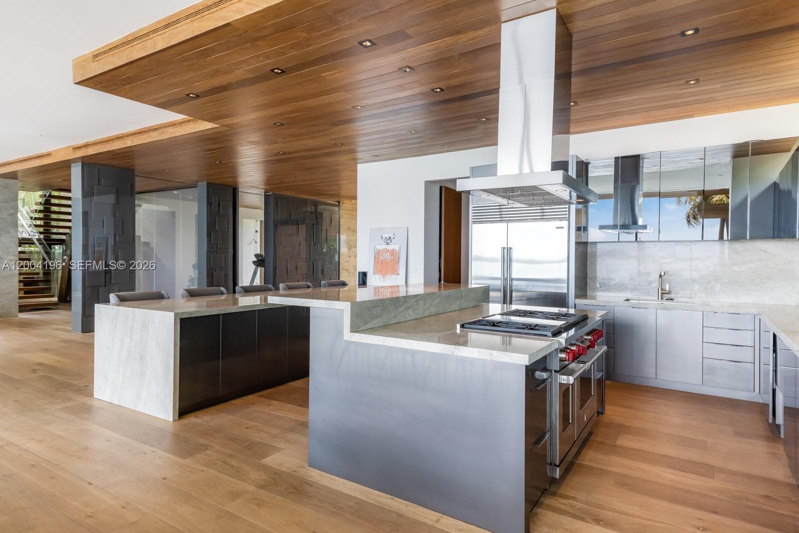 825 Dilido Dr photo 7