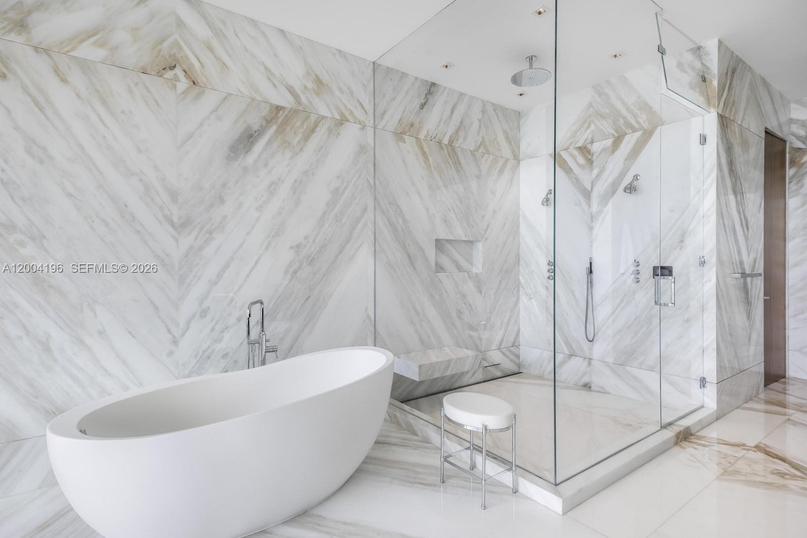 825 Dilido Dr photo 15