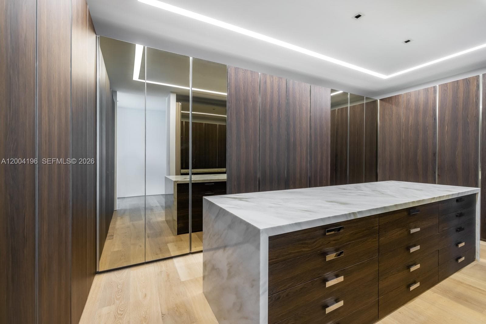 825 Dilido Dr photo 19