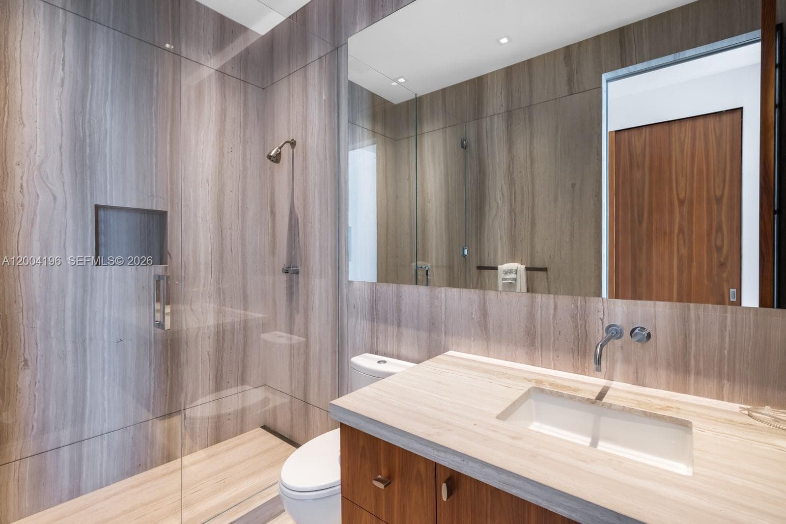 825 Dilido Dr photo 25