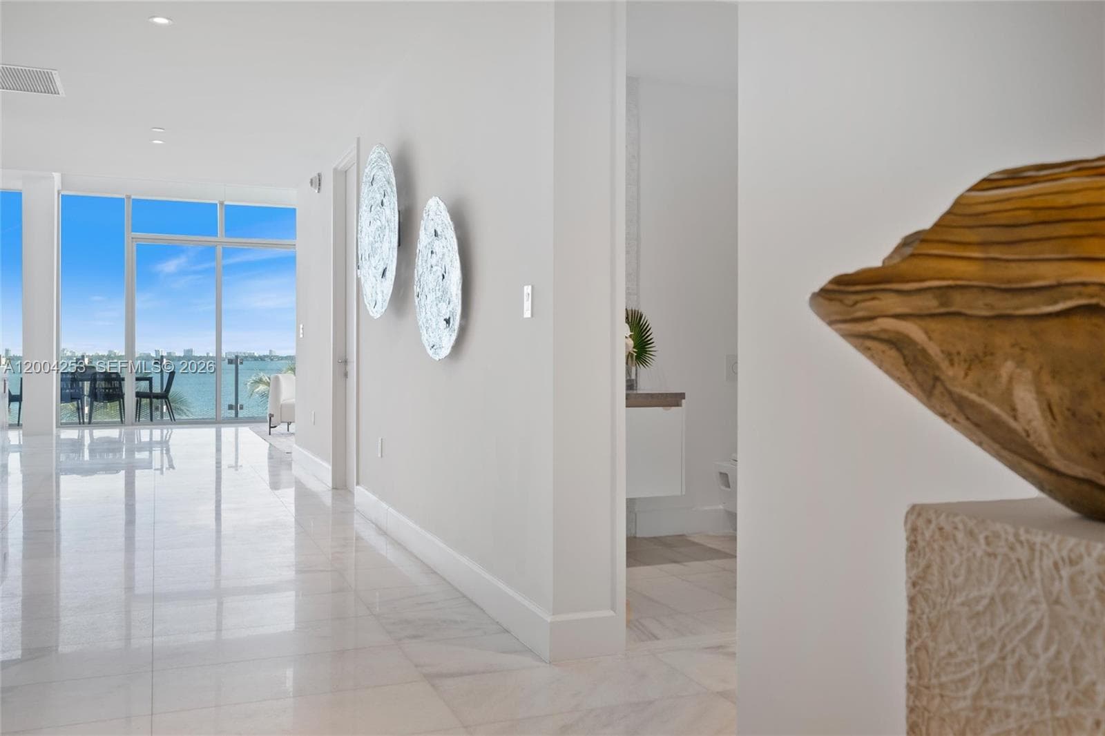 700 26th Ter TH-403 photo 16