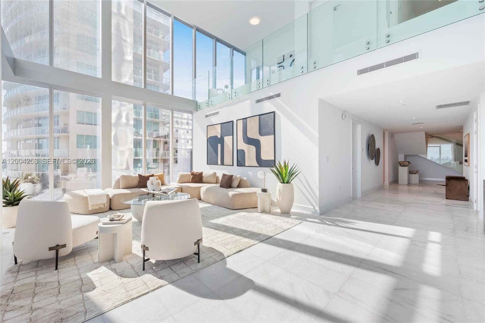 700 26th Ter TH-403 photo 3