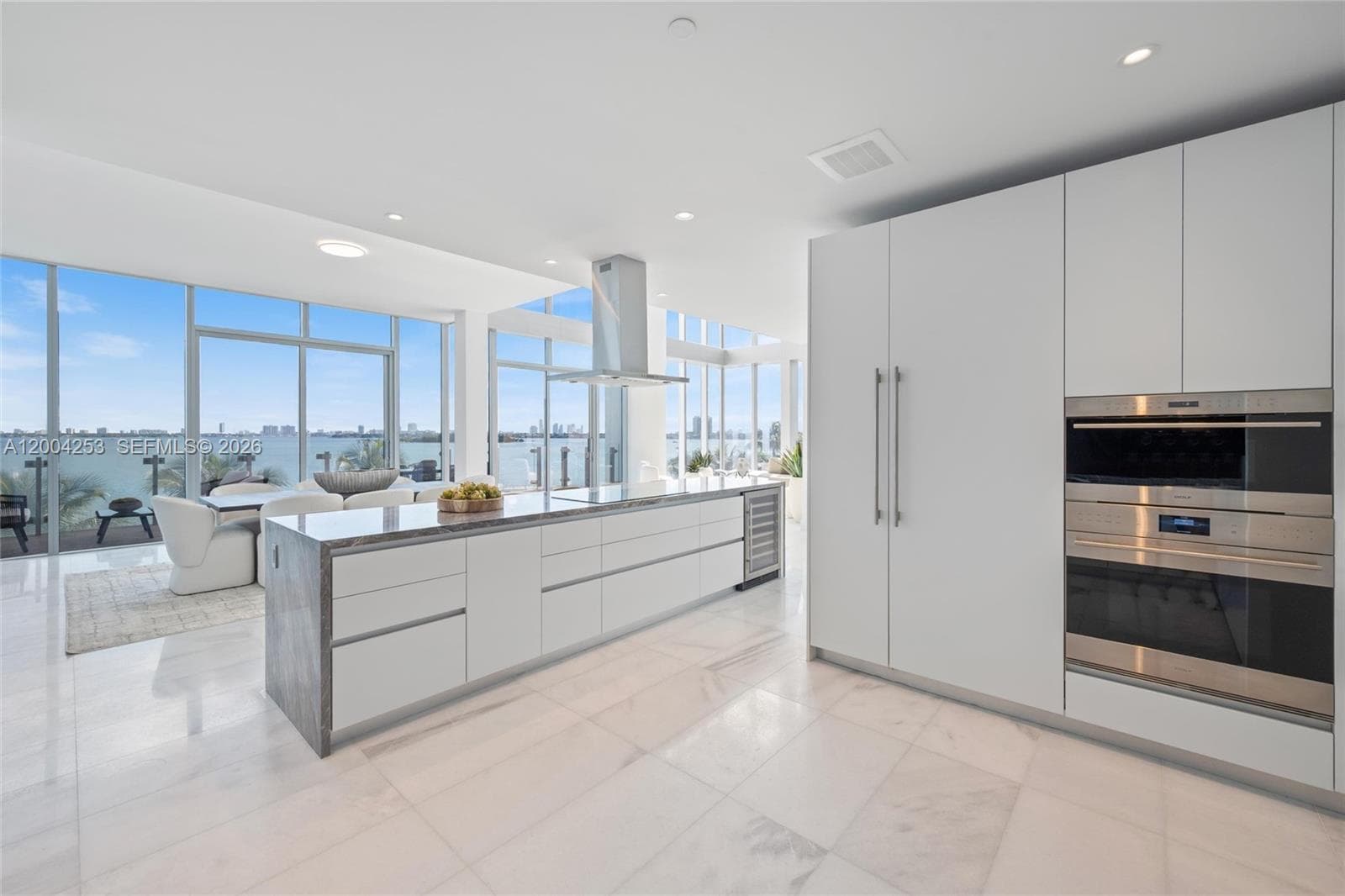 700 26th Ter TH-403 photo 9