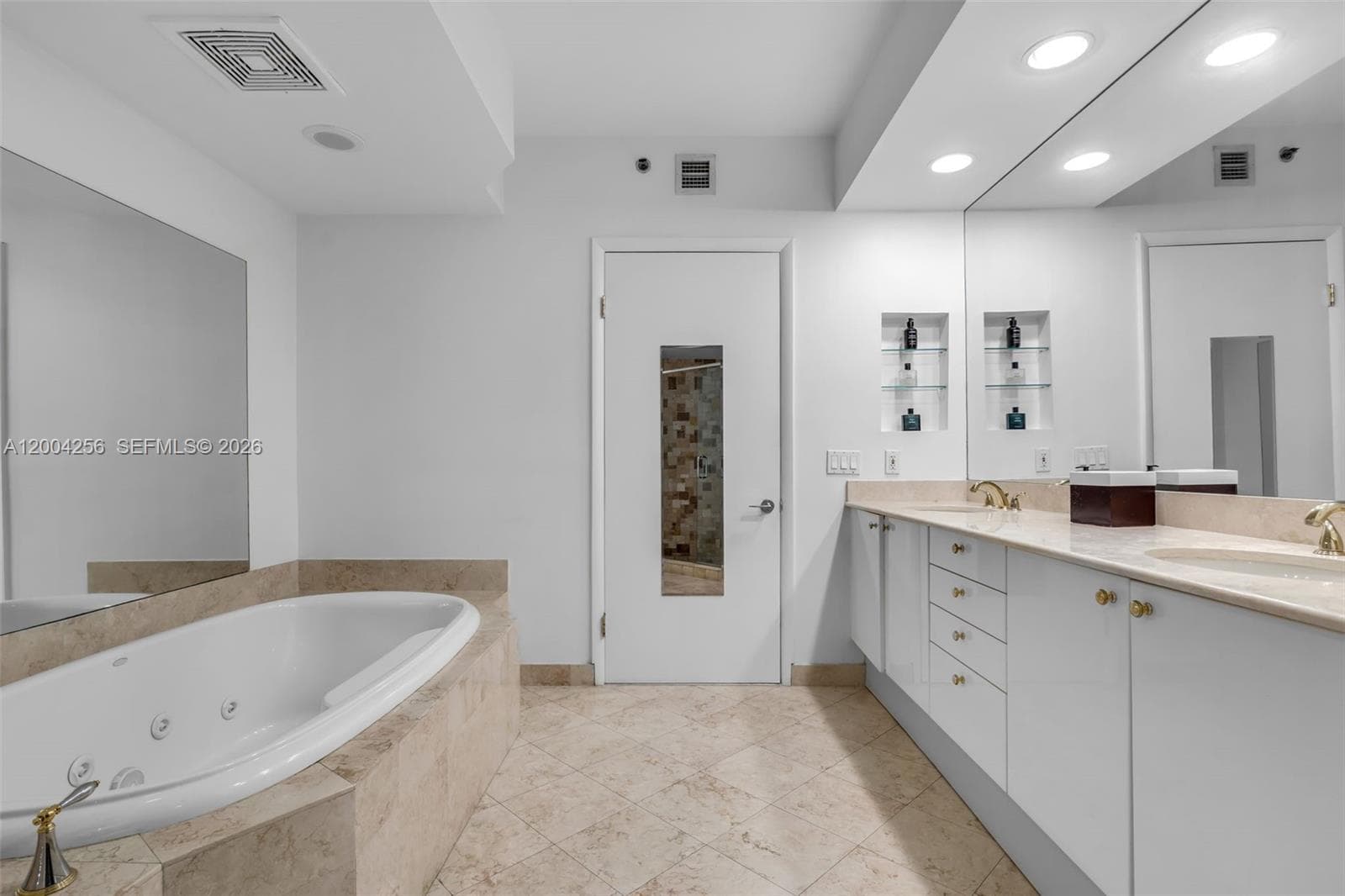 791 Crandon Blvd 302 photo 23