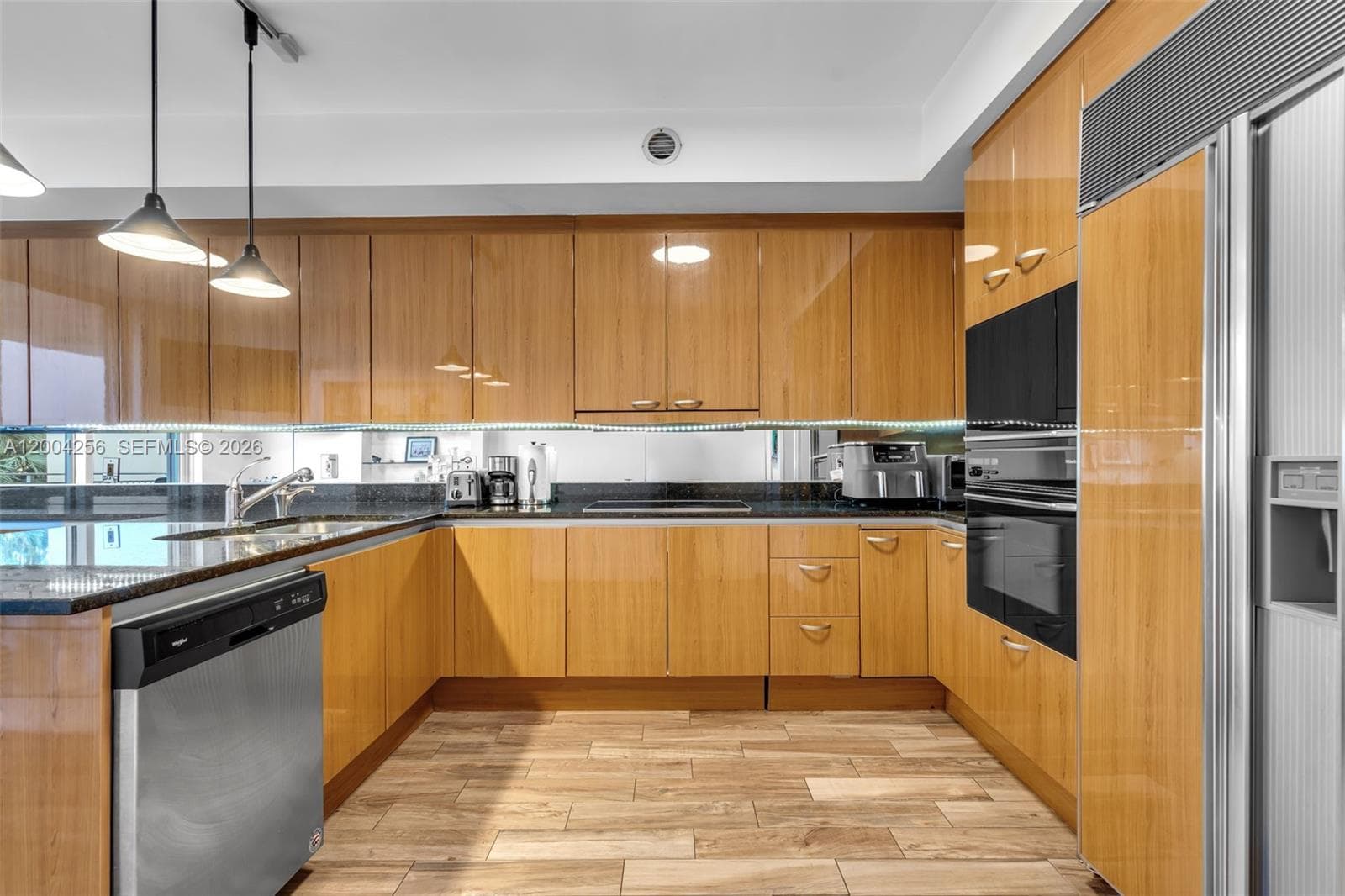 791 Crandon Blvd 302 photo 13