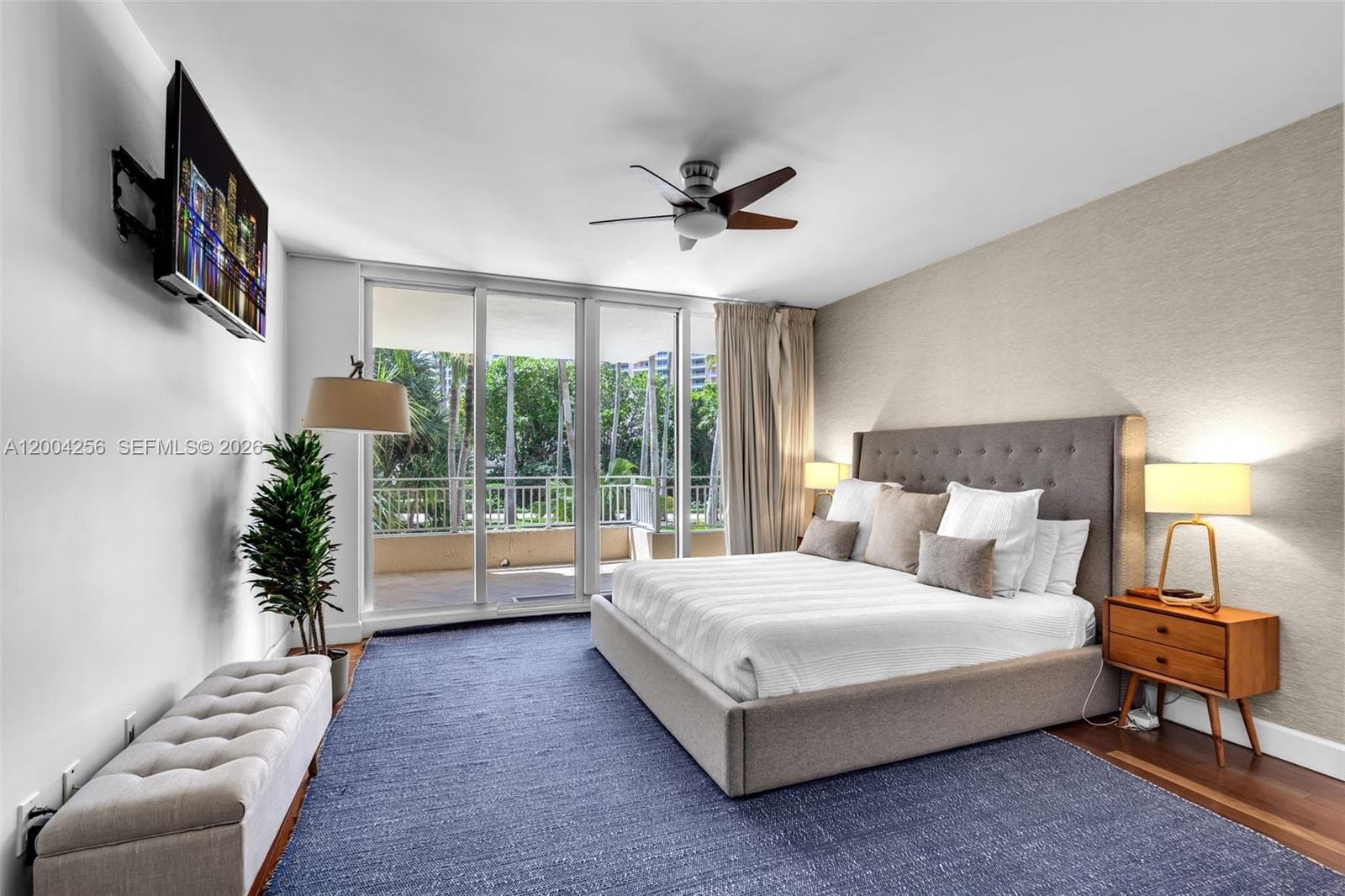 791 Crandon Blvd 302 photo 17