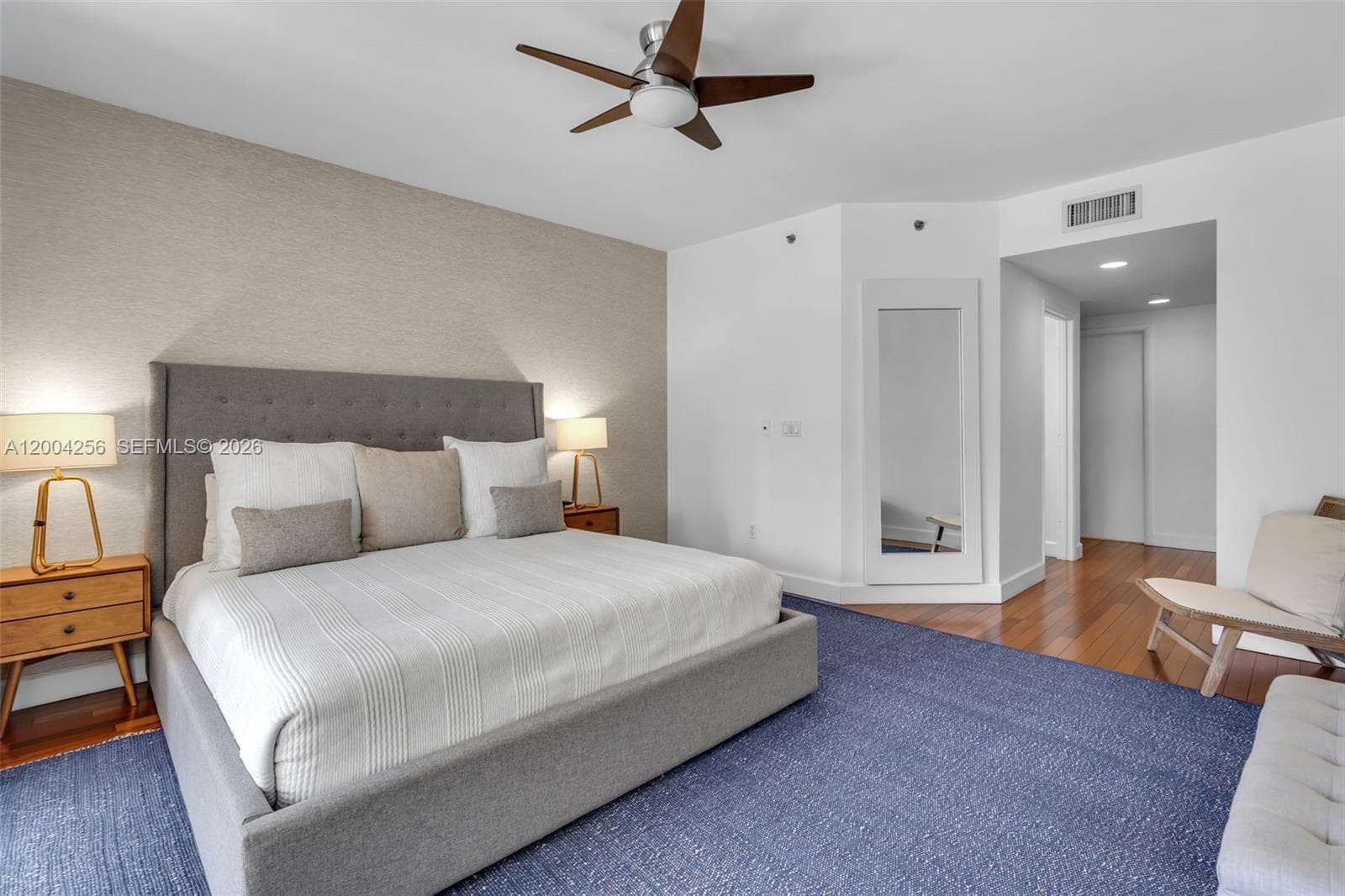 791 Crandon Blvd 302 photo 20