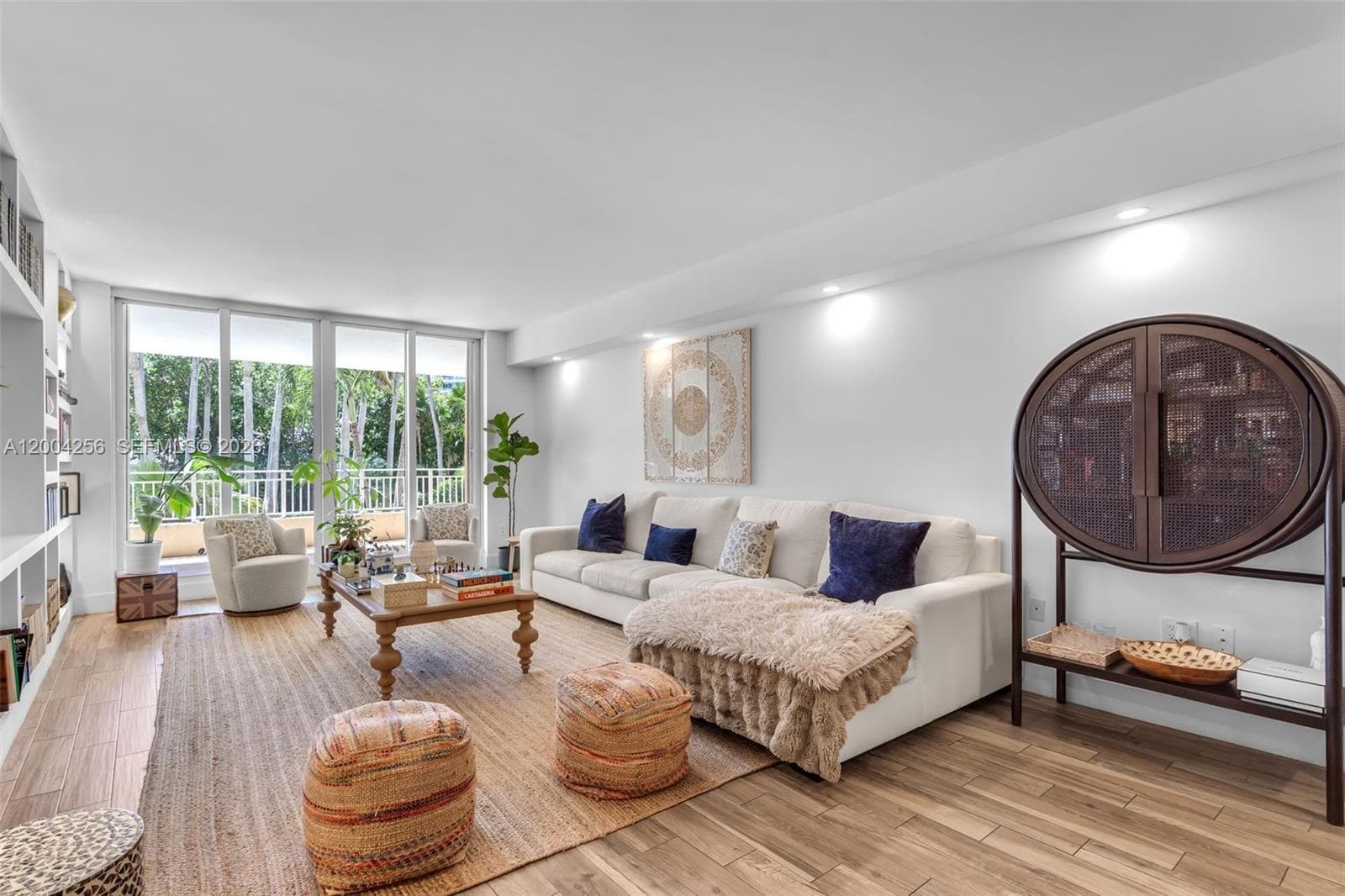 791 Crandon Blvd 302 photo 9