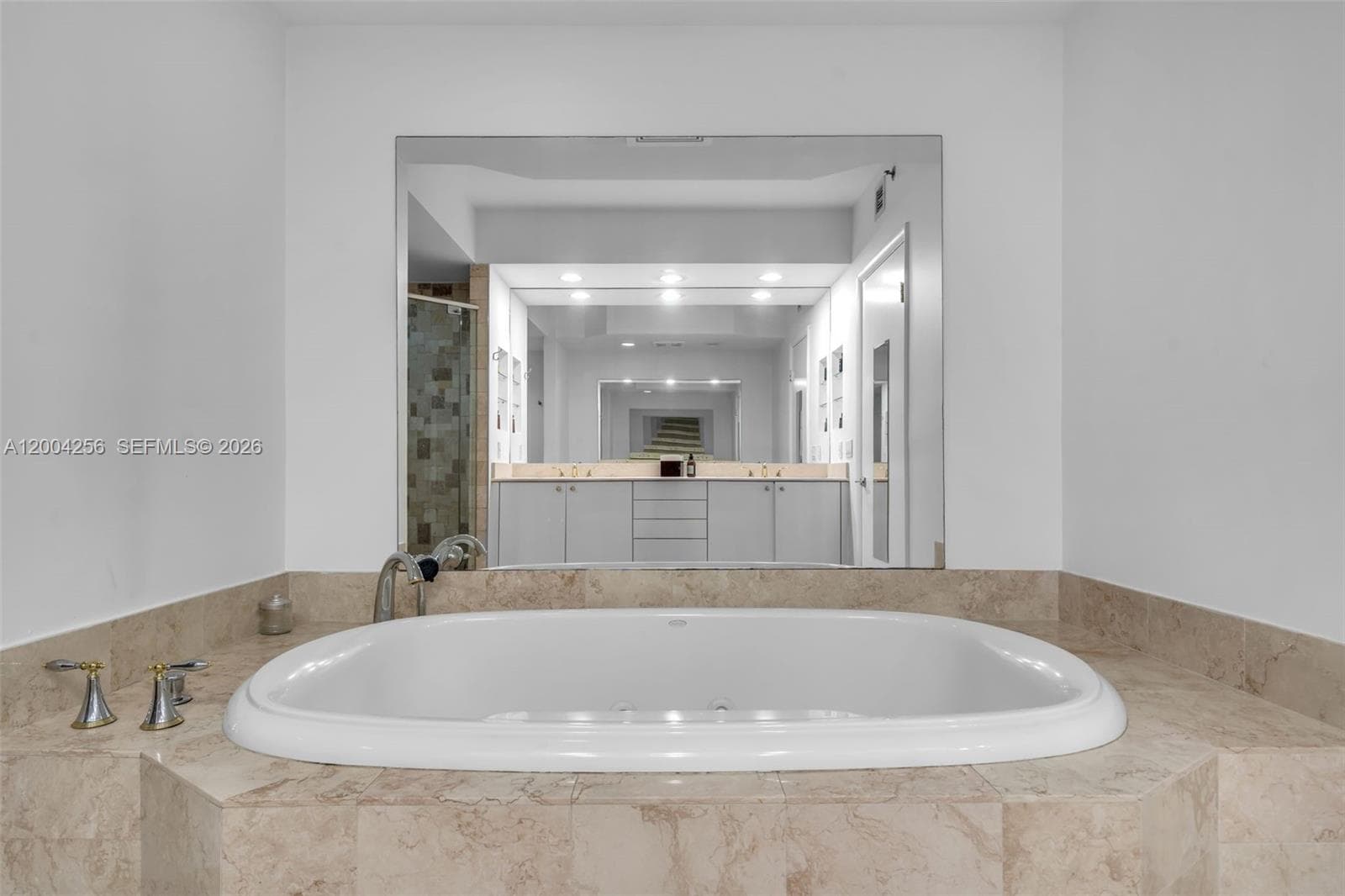 791 Crandon Blvd 302 photo 24