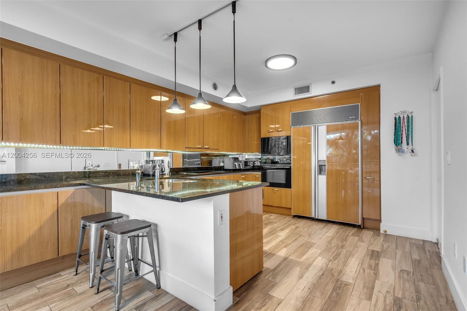 791 Crandon Blvd 302 photo 15