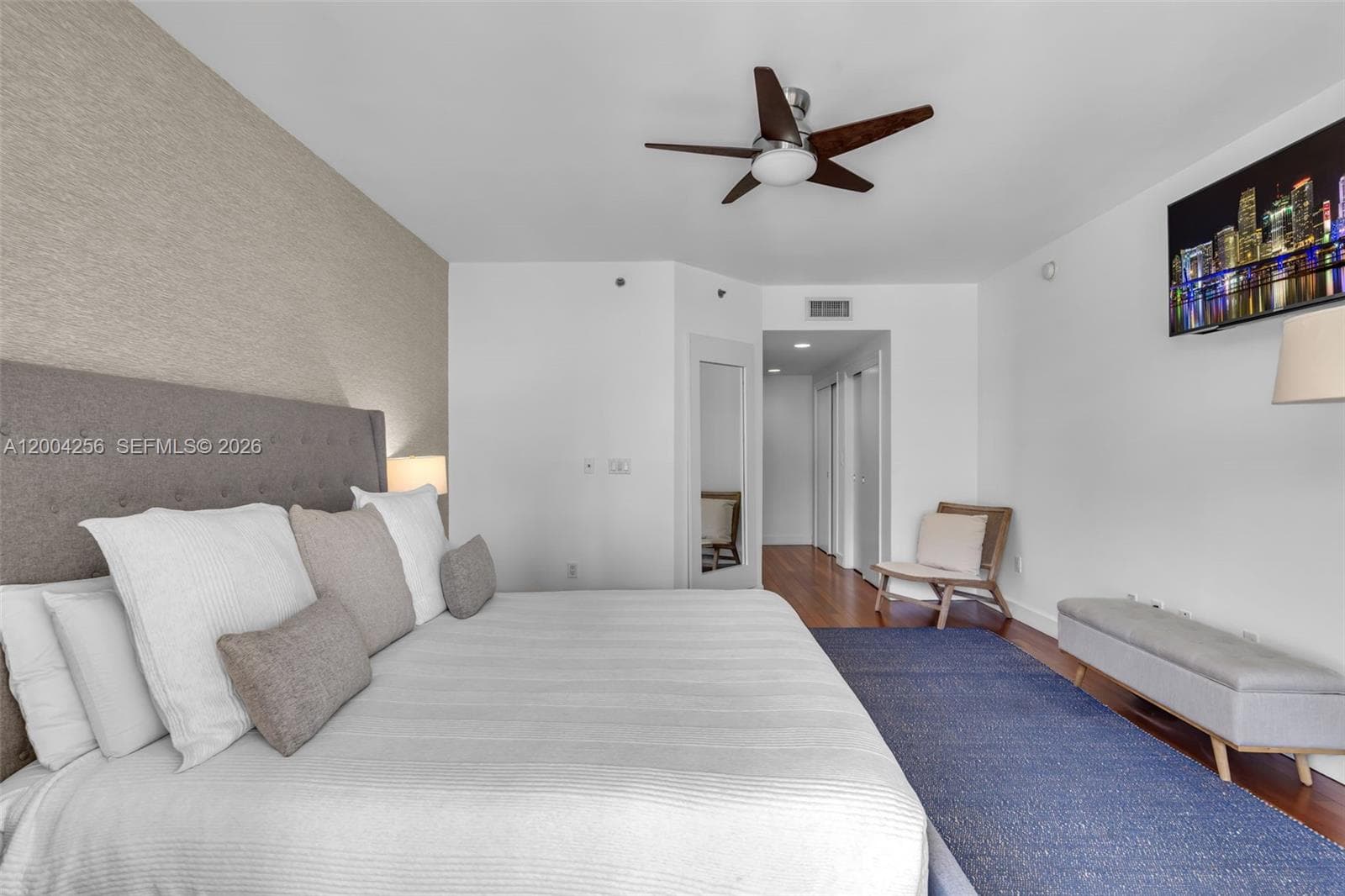 791 Crandon Blvd 302 photo 19