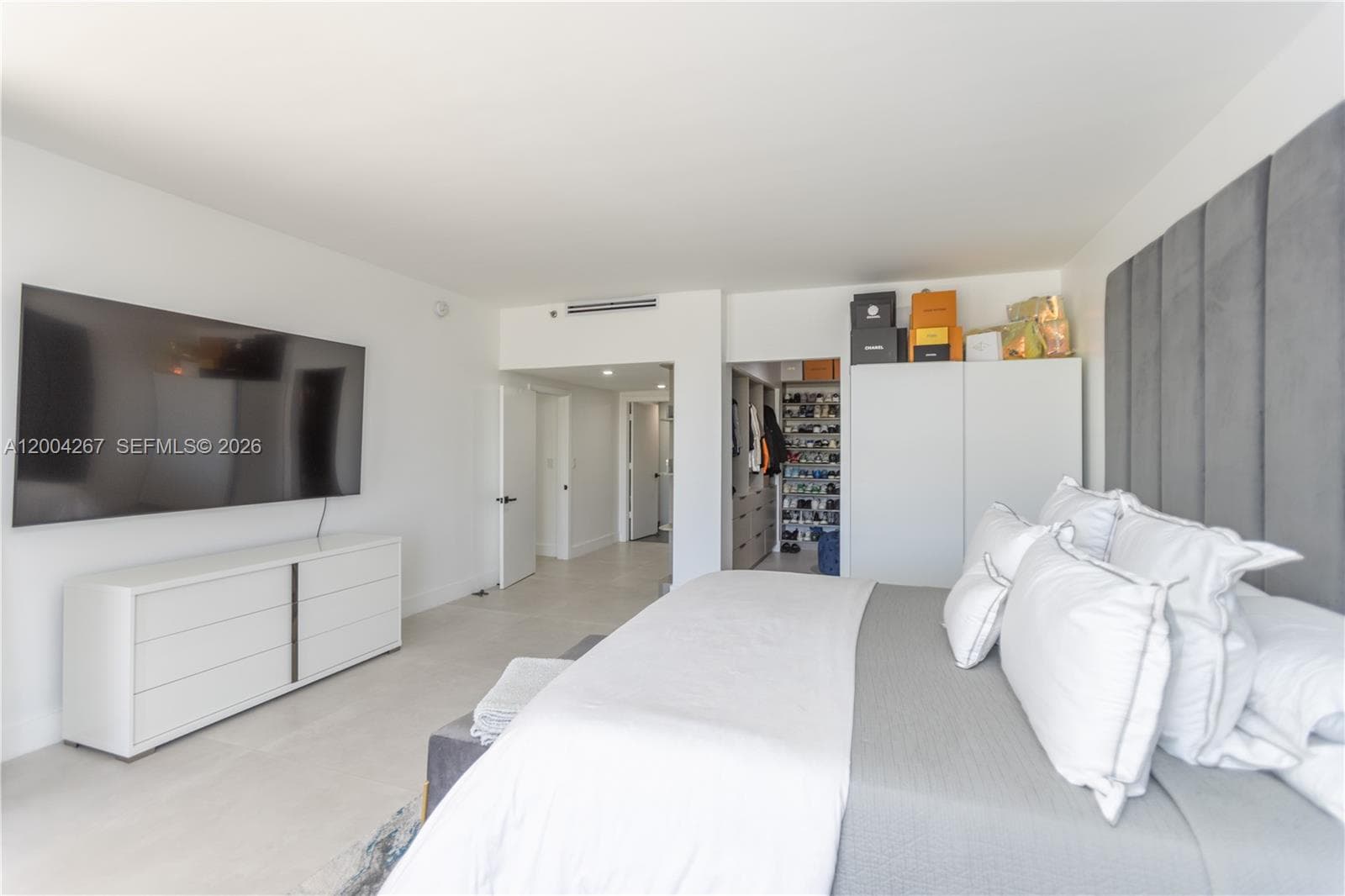 20191 E Country Club Dr TH9 photo 12