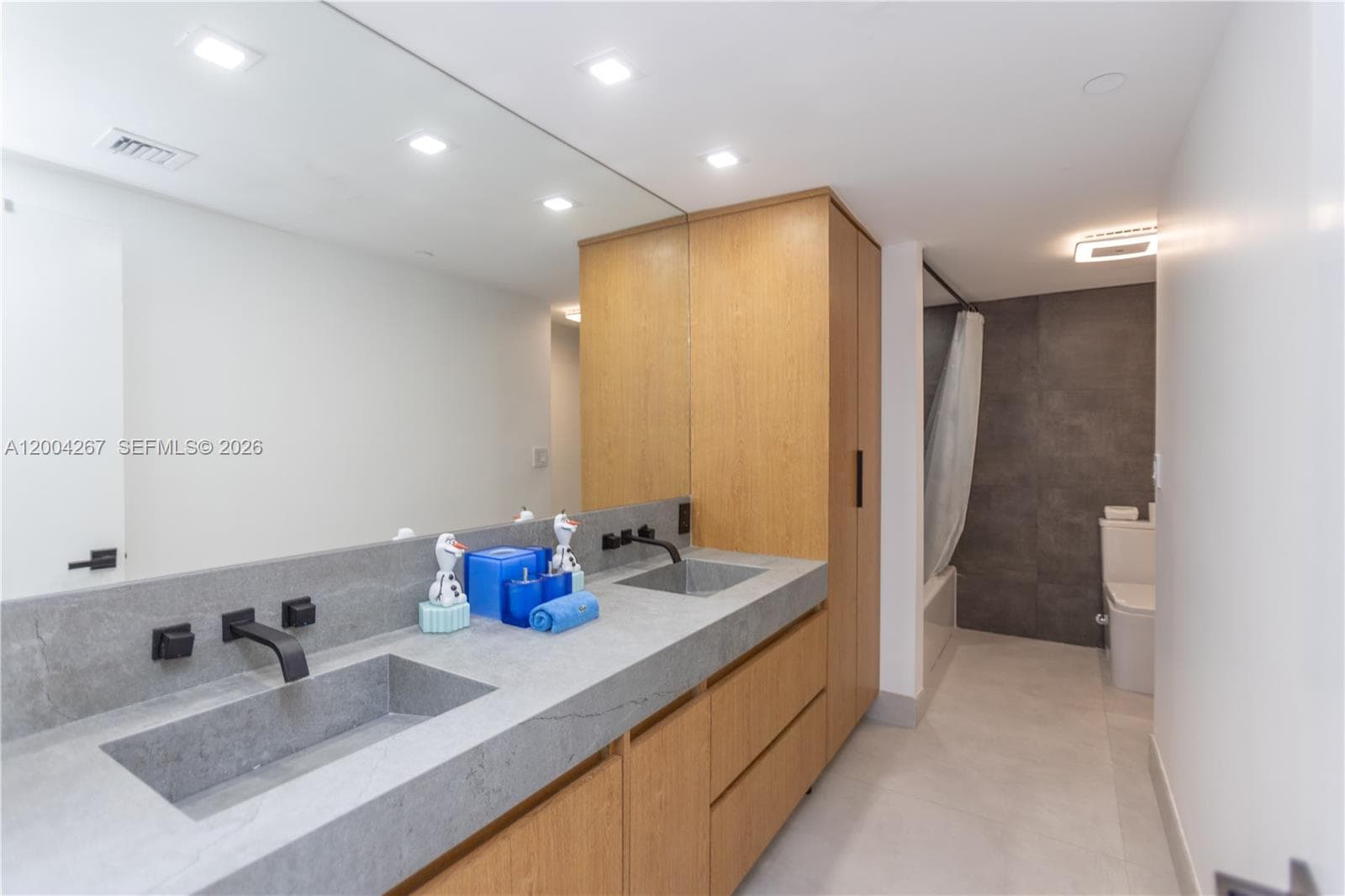 20191 E Country Club Dr TH9 photo 22