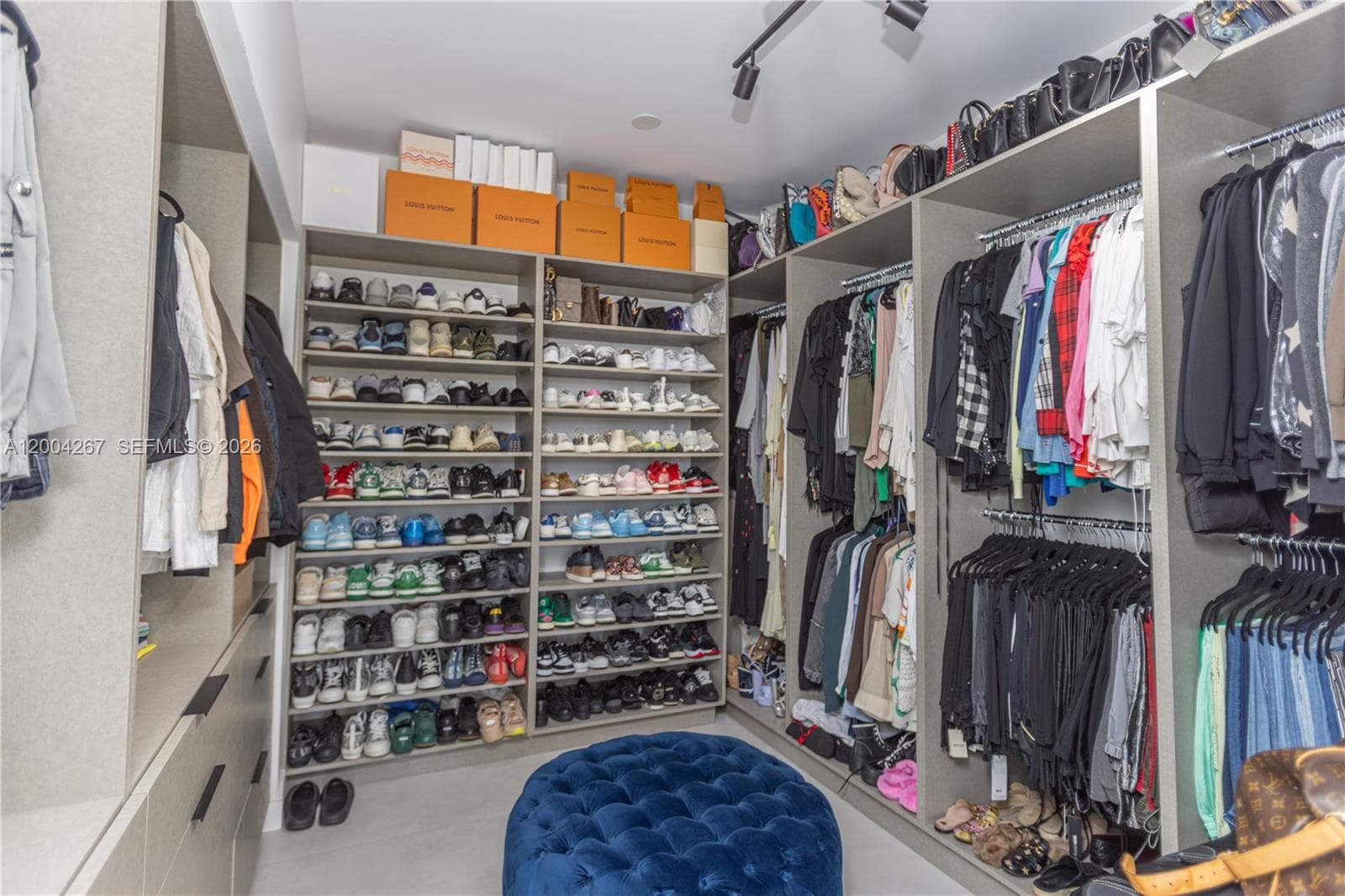 20191 Country Club Dr TH9 photo 11