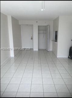 80 Shore Dr 505 photo 2