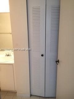 80 Shore Dr 505 photo 7