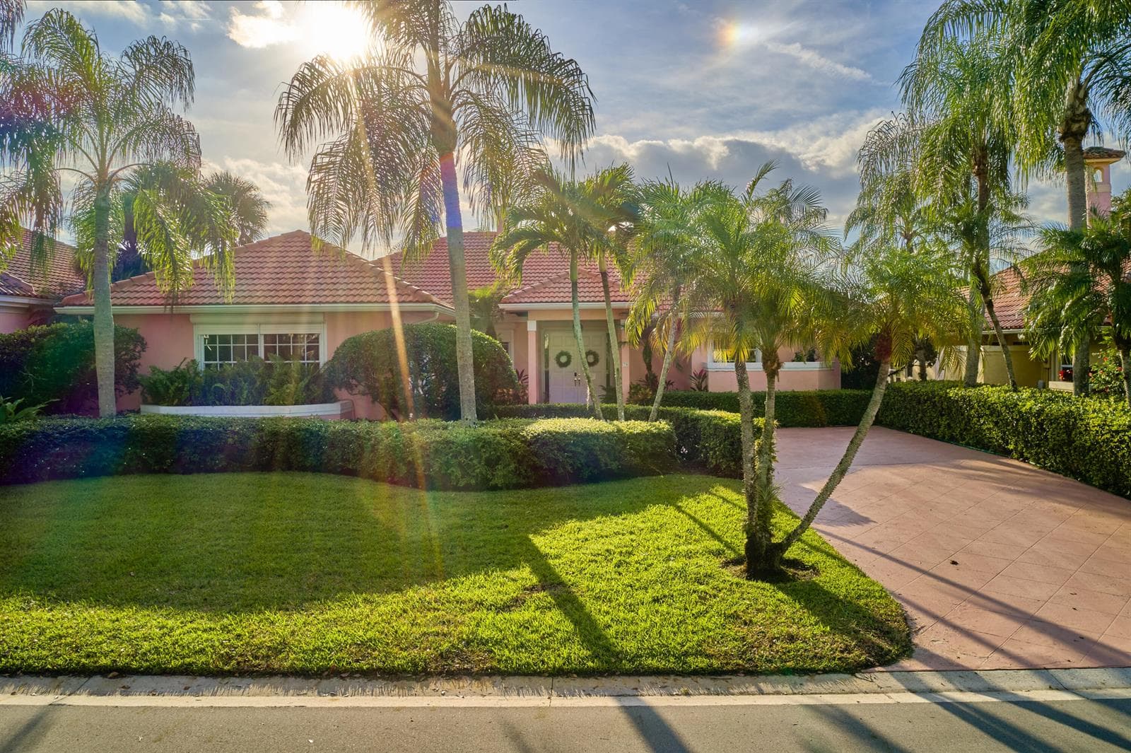 70 Cayman Place photo 1