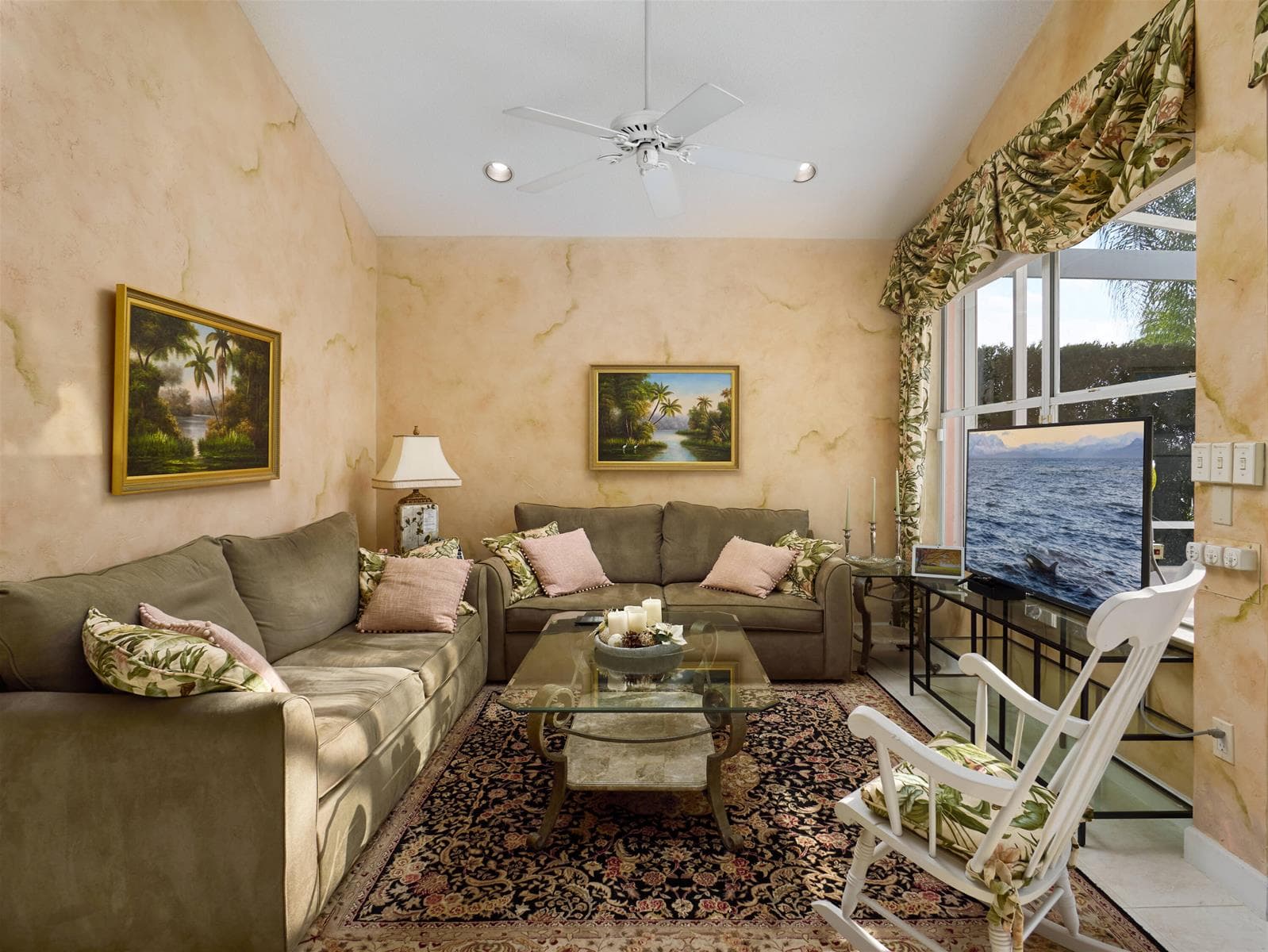 70 Cayman Place photo 8