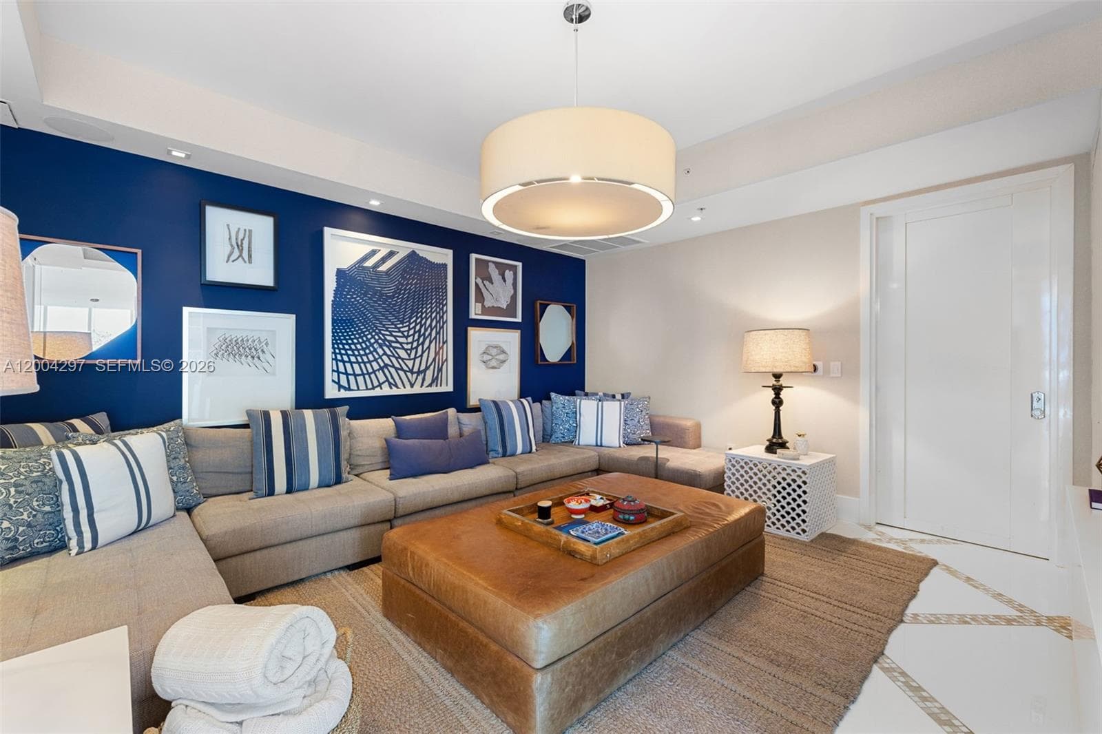 50 Pointe Dr 1502/03 photo 17