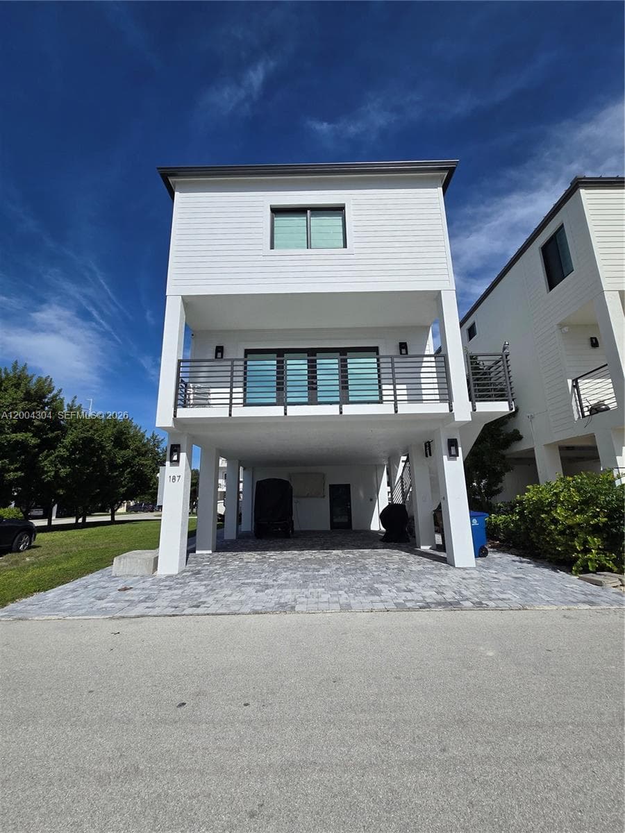 94825 Overseas Hwy #187 photo 2